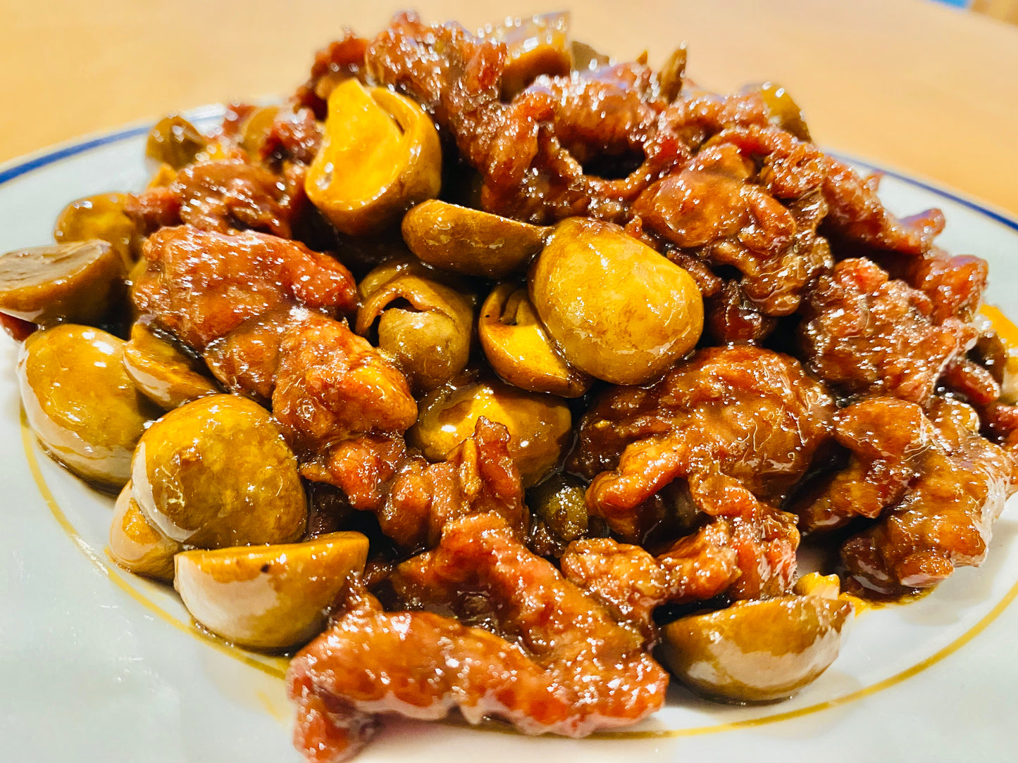 ternera con hongos chino